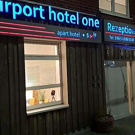 Airport One Hotel 3*