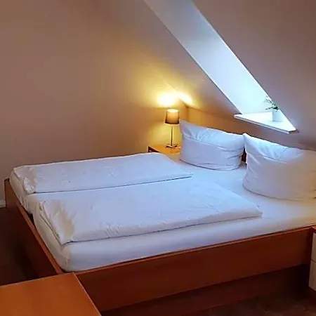 Airport One Hotel 3*